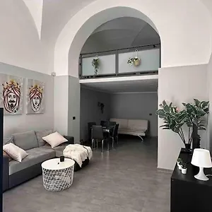  Appartamento 44 Italia